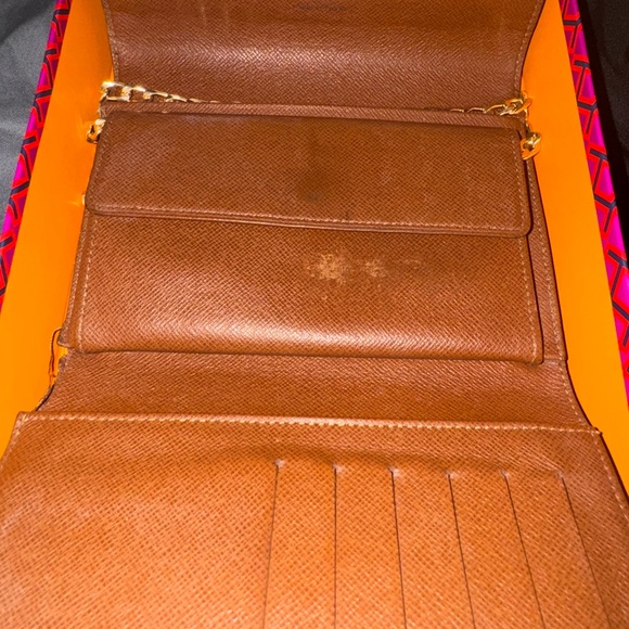 Louis Vuitton wallet - Picture 2 of 9